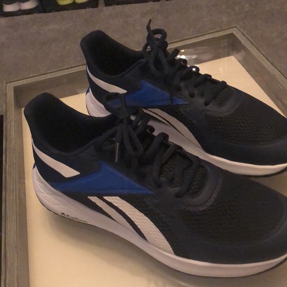 Men’s Reebok sneakers - Picture 2 of 8